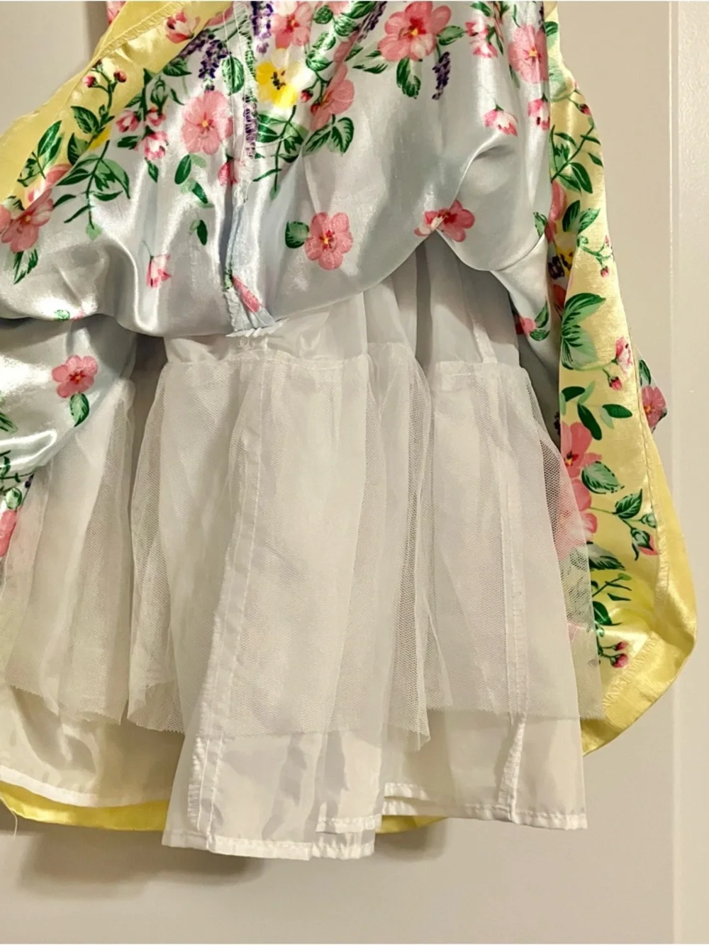Nanette Kids Girls Sz 3T Yellow Floral Shantung Dress Pink Sash Tie Heart Cutout